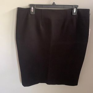 NWT insight New York skirt. Black Size 16.
